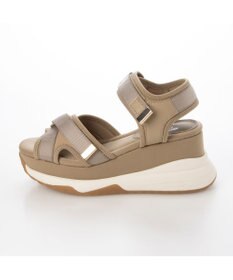 ing <ing>厚底スポーツサンダル