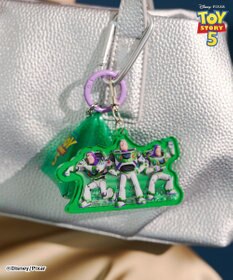 AMERICAN HOLIC 【TOY STORY 5】ポーチ付きシャカシャカチャーム