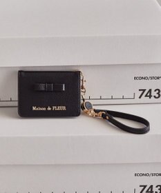 Maison de FLEUR 二つ折りリールパスケース