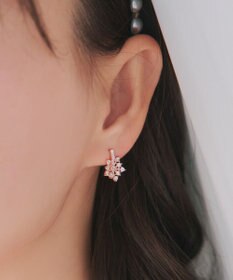 Tiaclasse 【安田美沙子さん着用・金属アレルギー対応】スノーフレークピアス／イヤリング