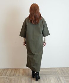 WHITE MAILS 【阿久津ゆりえコラボ】フロントタック Vネック ワンピース