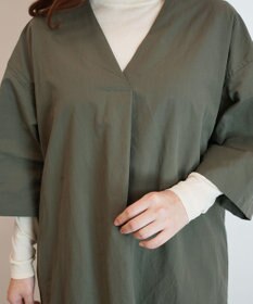 WHITE MAILS 【阿久津ゆりえコラボ】フロントタック Vネック ワンピース