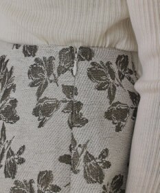 GRACE CONTINENTAL ラメフラワージャガードフレアスカート