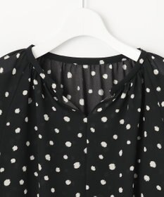 自由区 【セットアップ可】ドットプリント スキッパーブラウス