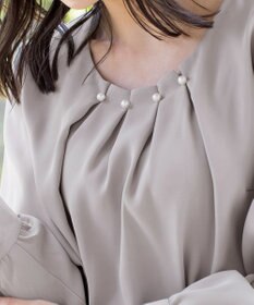 Tiaclasse L 【洗える】大人上品なタックパールブラウス