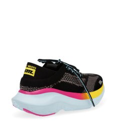 STEVE MADDEN ELEVATE 3 パフォーマンススニーカー