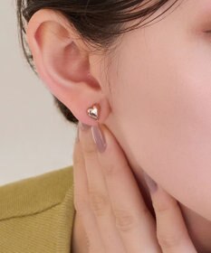 Phoebe 【痛くないシリーズ/金属アレルギー対応】ニュアンスハートライトフィットイヤリング　シャンパンゴールド