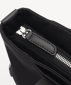 Y'SACCS アシメファスナーポケットリュック