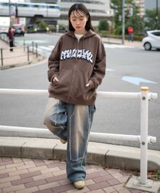 WEGO 【ユニセックス着用ITEM】ワッペンロゴZIPパーカー