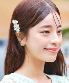 Tiaclasse パールフラワーヘアクリップ