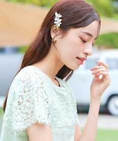 Tiaclasse パールフラワーヘアクリップ