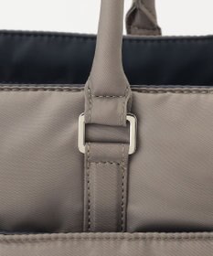 Y'SACCS 【ムック本掲載】ツイルナイロン　スクエアトート　Mサイズ