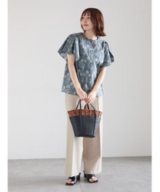 Te chichi 【LIBERTY FABRICS】フレアスリーブブラウス