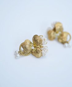 monshiro 【パール】ビオラ イヤリング（ホワイト）