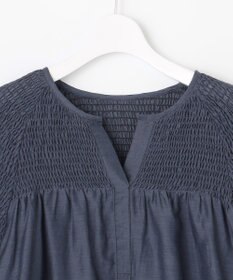 自由区 【洗える】シルクコットンローンスモッキング刺繍 ブラウス