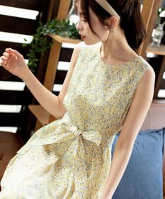 Tiaclasse 【洗える】大人華やかなノースリーブ花柄ワンピース