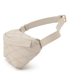 23区 キルティング ボディバッグ