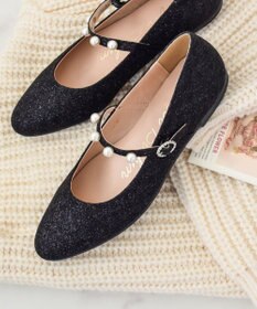 Bridget Birkin 【Bridget Birkin】パールストラップメリージェーンパンプス