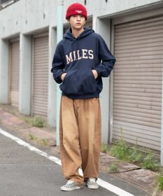 WEGO 【ユニセックス着用ITEM/SMLサイズ展開】グラフィックロゴプルパーカー