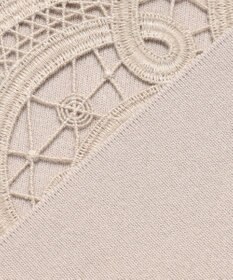 23区 【先行予約】エンブロイダリーレース ニットベスト