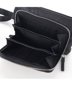 Y'SACCS モノグラムお財布ポシェット