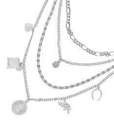 YECCA VECCA モチーフ4連ネックレス