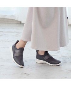 ing <ing>【レイン対応】スマートステップ イージーフィットスニーカー