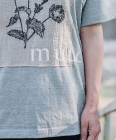 muuc 〈コットン100% 透けにくい厚みの6.2オンス〉ポピー花刺繍の Tシャツ
