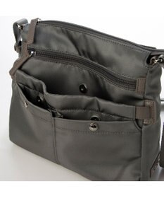 LA BAGAGERIE フロントポケット　スクエアナイロンショルダー　Sサイズ