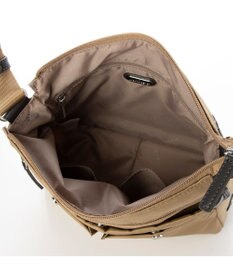 LA BAGAGERIE フロントポケット　スクエアナイロンショルダー　Sサイズ