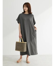 Green Parks 接触冷感　袖切替えカットワンピース