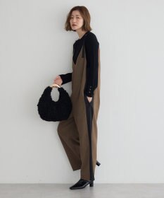 YECCA VECCA 袖釦クルーネックリブニット