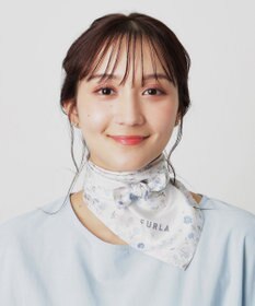 MOONBAT 【シルク100%】フルラ (FURLA) 小花柄 シルクプリントスカーフ 58cm×58cm