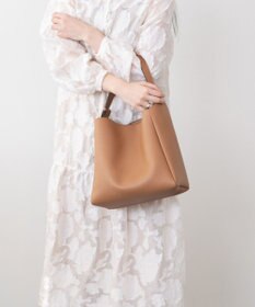 INTER-CHAUSSURES 【LORISTELLA】スマートソフト・バケットバッグ大きめ