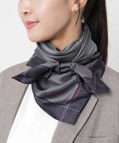 MOONBAT MACKINTOSH PHILOSOPHY(マッキントッシュ フィロソフィー）シルクスカーフ チェック 88×88㎝ 日本製