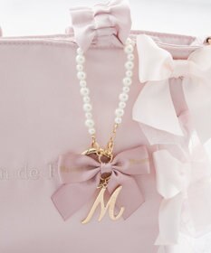 Maison de FLEUR イニシャルリボンパールチャーム