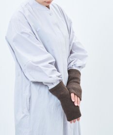 AND WOOL 〈上質な素材と手仕事から生まれた優しいニット〉ヤクの糸を編んだニット手袋