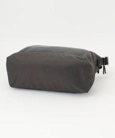 Y'SACCS ナイロン×リサイクルレザー　コンビマルチショルダー