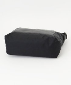 Y'SACCS ナイロン×リサイクルレザー　コンビマルチショルダー