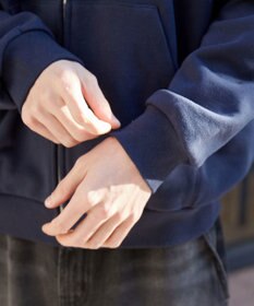 WEGO 【ユニセックス着用ITEM】ワッペンロゴZIPパーカー