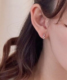 Phoebe 【金属アレルギー対応】【痛くないシリーズ】ランダムプチベゼルストーンライトフィットイヤリング　シャンパンゴールド