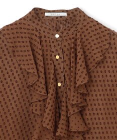 BEIGE， CALLERRY / シルク混ドットラッフルブラウス