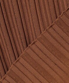 BEIGE， LABRADO / ランダムリブ Uネックニット