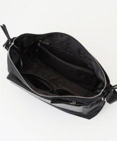 Y'SACCS ナイロン×リサイクルレザー　コンビマルチショルダー