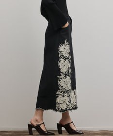 GRACE CONTINENTAL エンブロイダリータイトスカート
