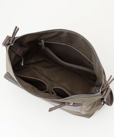 Y'SACCS ナイロン×リサイクルレザー　コンビマルチショルダー