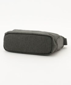 Y'SACCS ストリームラインポシェット