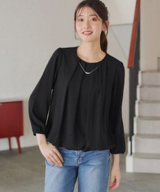 Tiaclasse 【洗える】ネックレス見えパーツ付きタックブラウス