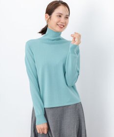 組曲 【前後着用可 / 加藤ローサさん着用】スムースストレッチタートル ニット