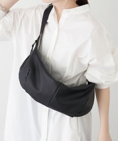 russet ソフトレザーバナナボディバッグ(CE-1695)